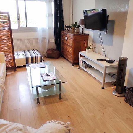 "Home Sweet Home" - 70M2 - Proche Lyon, Eurexpo, Groupama & Matmut Stadium, Ldlc Arena Saint-Priest  Exteriör bild