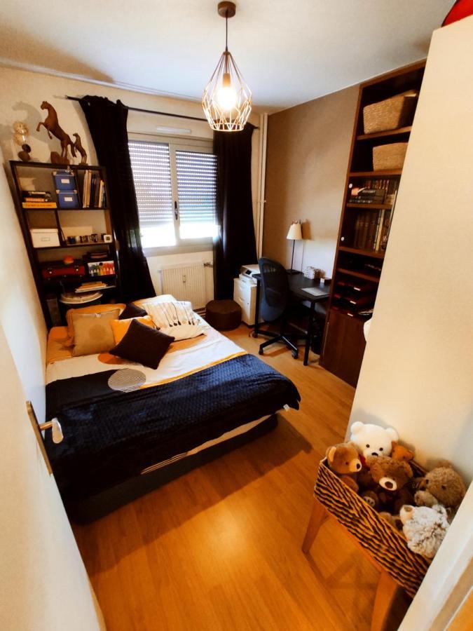 "Home Sweet Home" - 70M2 - Proche Lyon, Eurexpo, Groupama & Matmut Stadium, Ldlc Arena Saint-Priest  Exteriör bild